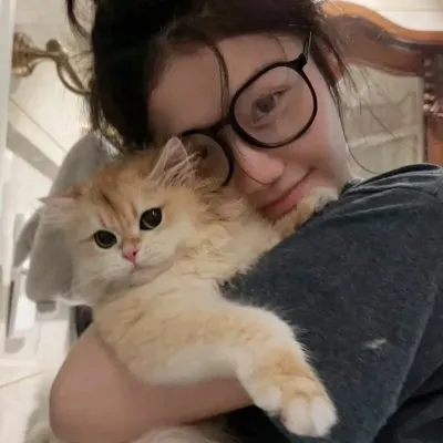 【日系青春物语】《花与爱丽丝》高清在线：两个女孩与一个男孩的谎言三角恋，青涩动人