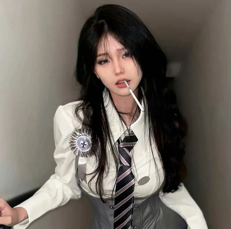 【暗黑复仇】《亲切的金子》李英爱绝美复仇：韩国复仇三部曲终章，天使面孔下的致命蛇蝎杀机