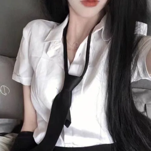 【暗黑复仇】《亲切的金子》李英爱绝美复仇：韩国复仇三部曲终章，天使面孔下的致命蛇蝎杀机
